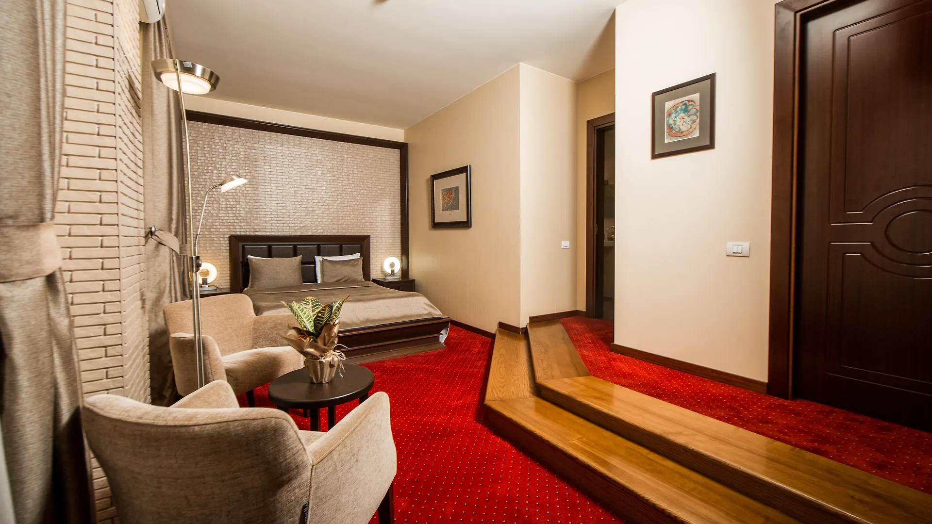 Passage Modern Hotel