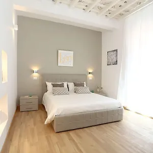 לינה וארוחת בוקר Belsiana 7 **