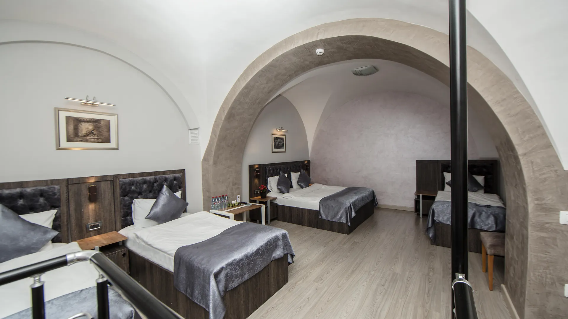 Passage Hotel