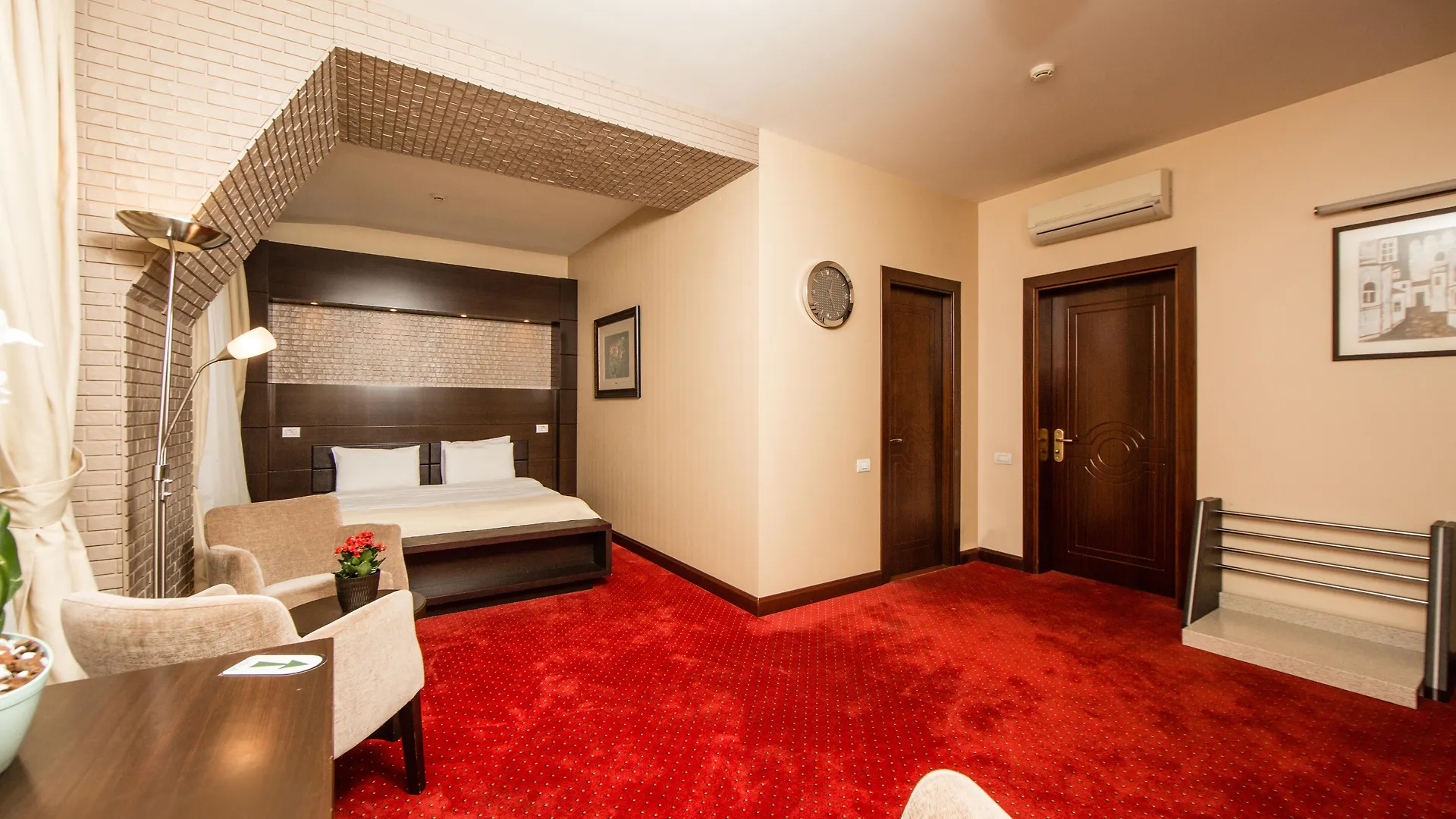Passage Hotel