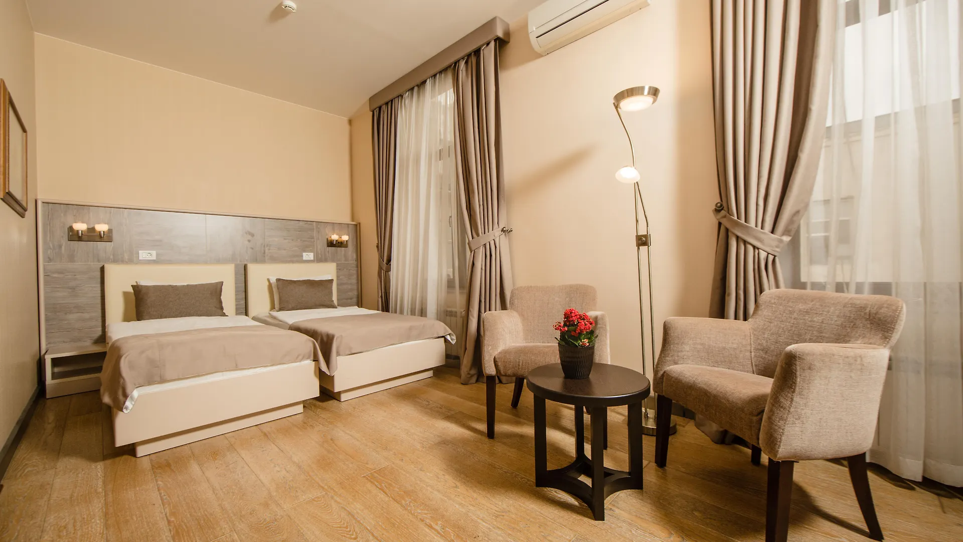 Passage Hotel