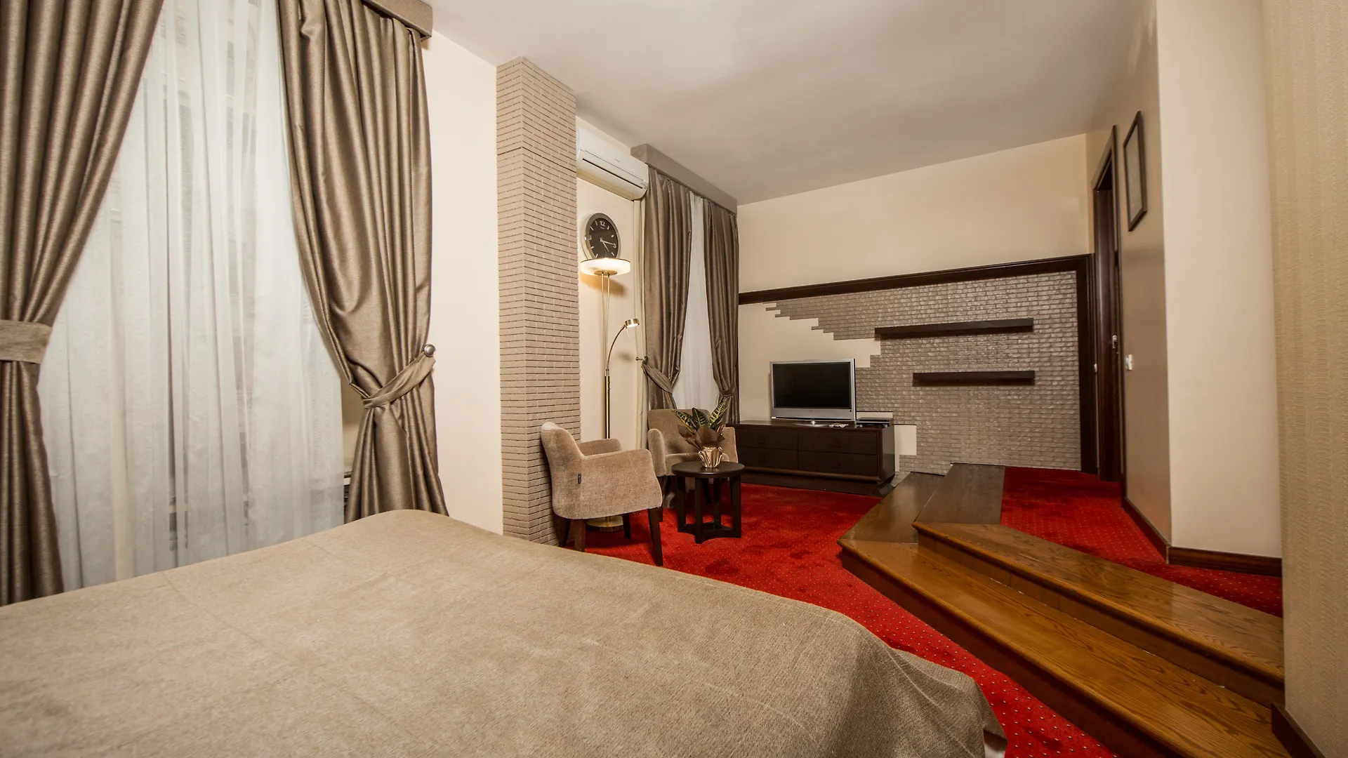 Passage Hotel